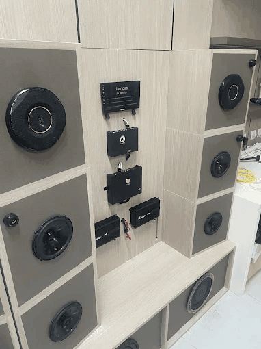 Custom Subwoofer Box Mobil